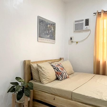 Sunnydale Apartelle -Room Accommodation Near Calatagan Beach Resorts 八打雁 外观 照片